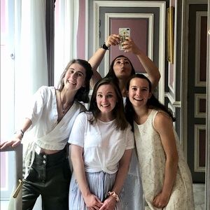 Meet your Posher, Abigail